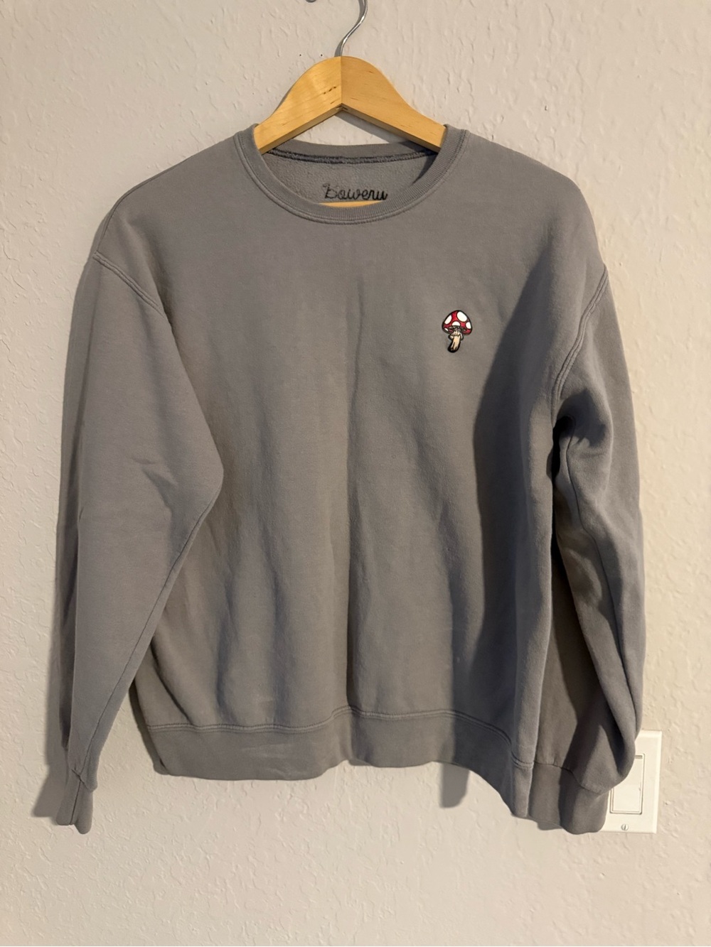 Bowery Supply Co Gray Mushroom Embroidered Crewneck Sweatshirt M